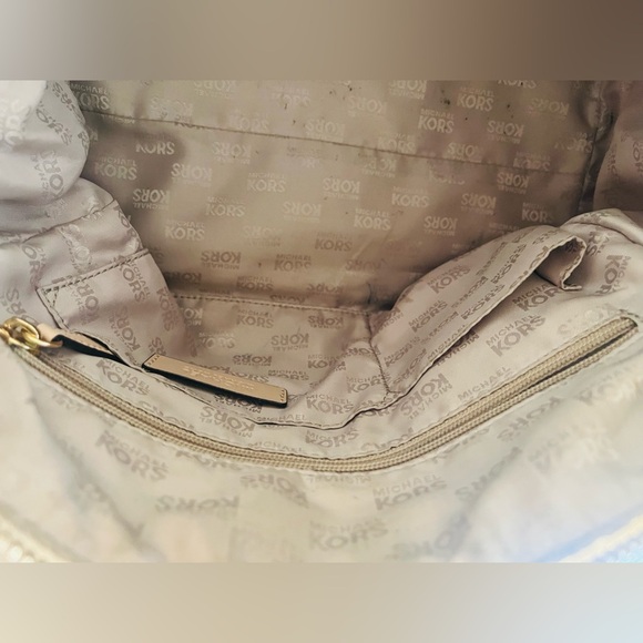 Michael Kors Grayson medium satchel w/matching checkbook cover - Picture 11 of 14